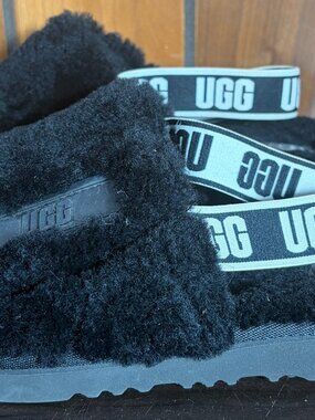 UGG Fluff Yeah Shearling Slingback Slippers Kids Girls Sz 5 Black Open Toe Cute